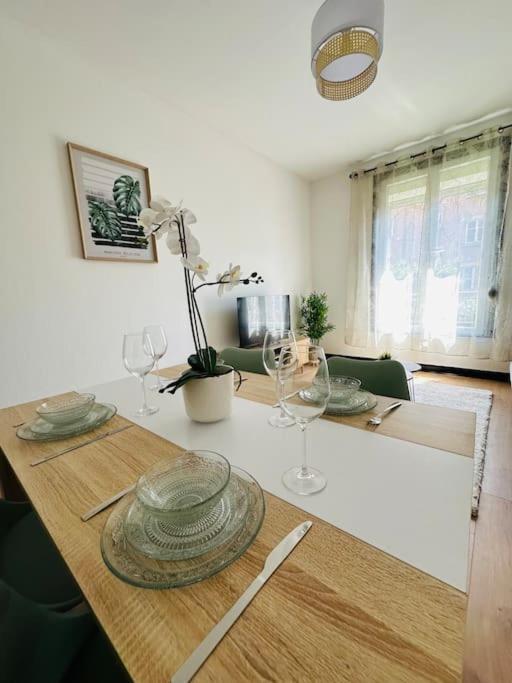 Ferienwohnung Le Moderne Charleville-Mézières Exterior foto